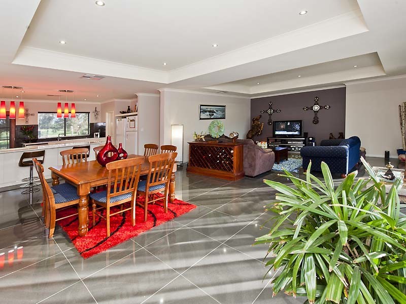 106 Hanover Way, West Pinjarra WA 6208