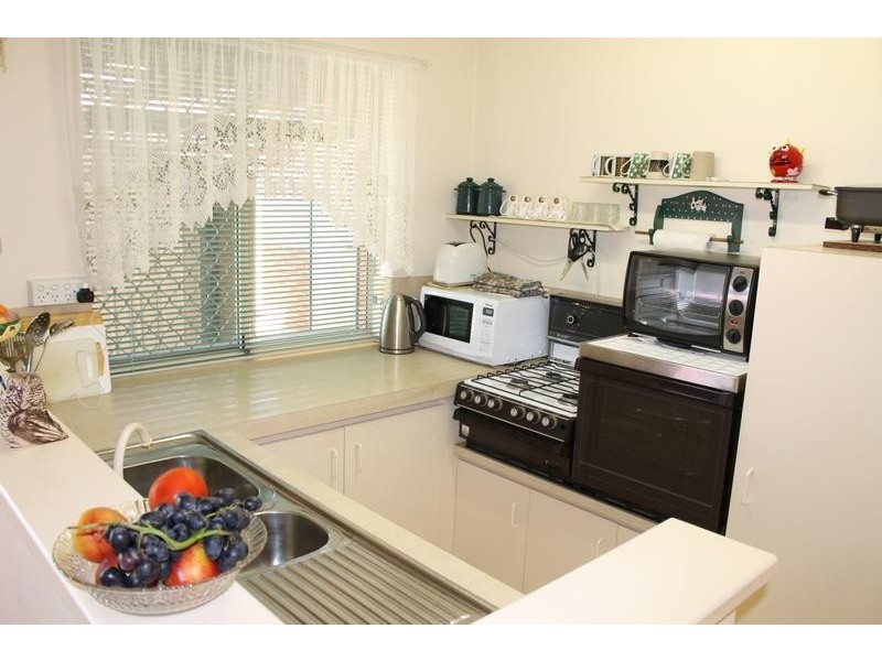 Unit 6/8 Peel Street, Pinjarra WA 6208