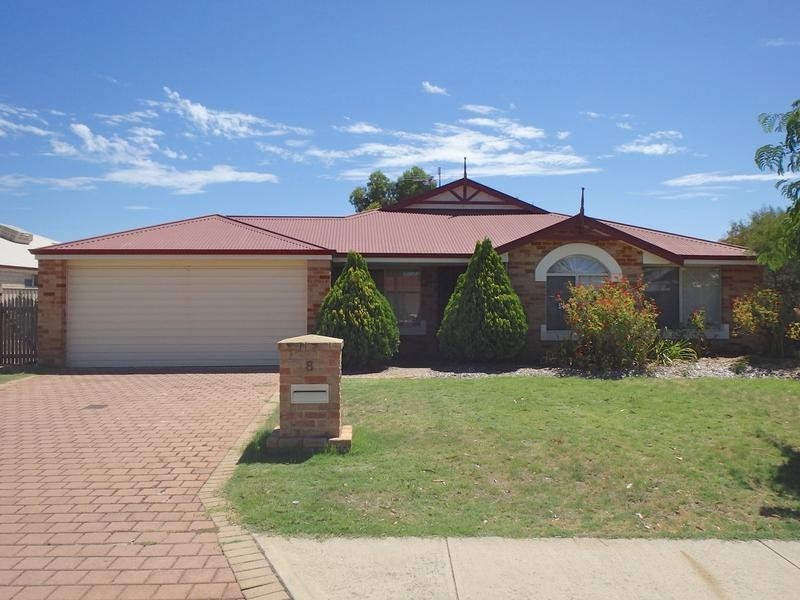 8 Country Road, Pinjarra WA 6208