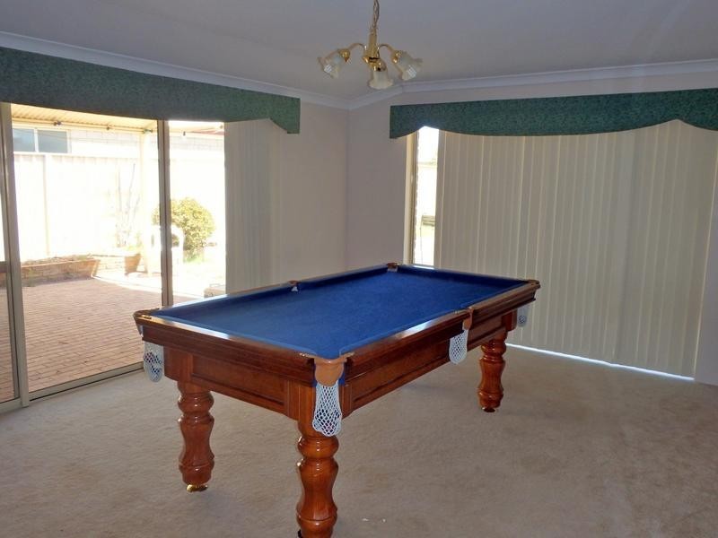 8 Country Road, Pinjarra WA 6208