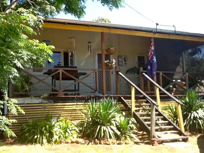 17 Marginata Crescent, Dwellingup WA 6213