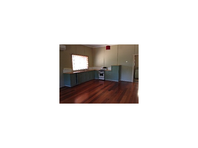17 Marginata Crescent, Dwellingup WA 6213