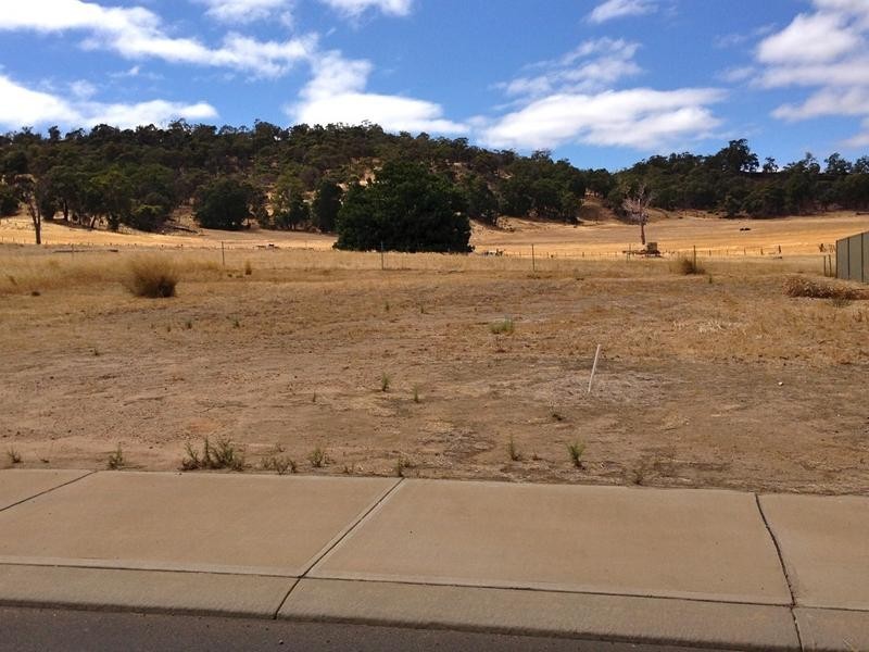 4 Sandalwood Place, Boddington WA 6390