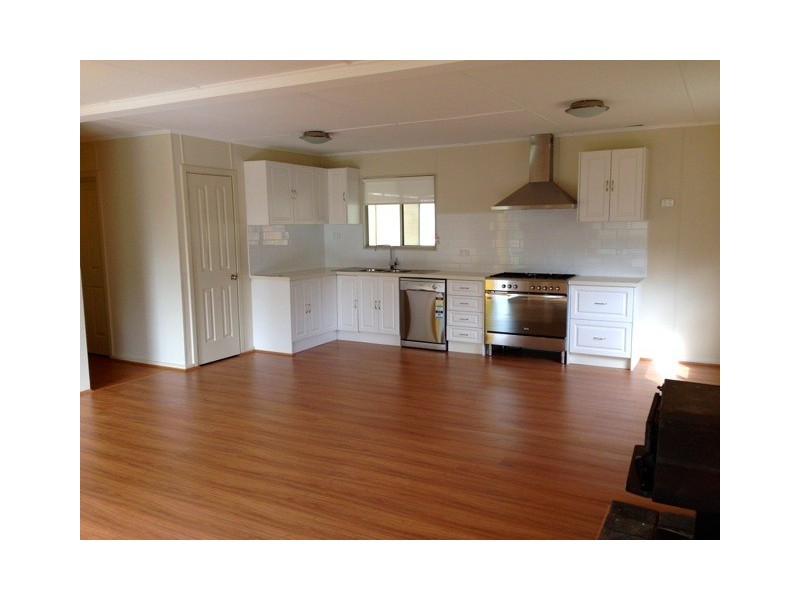 10 Down Street, Wandering WA 6308