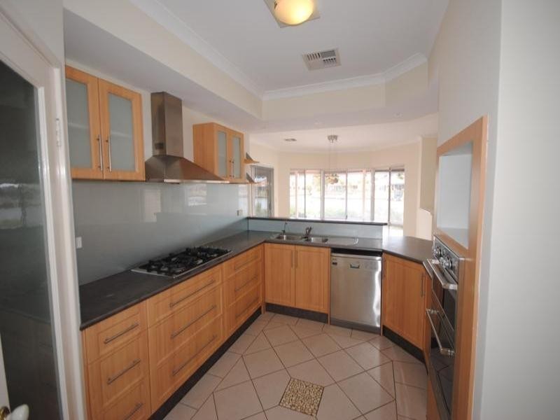 104 Murray Waters Boulevard, South Yunderup WA 6208