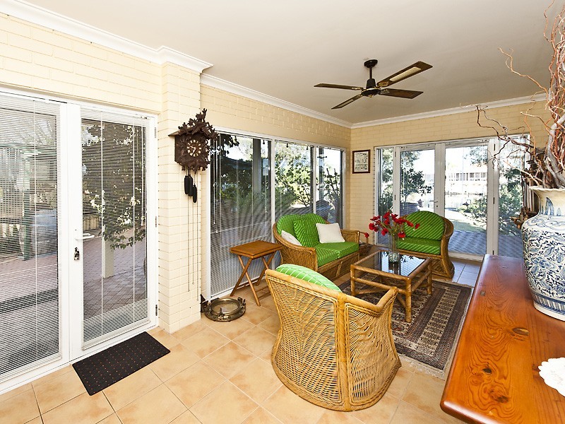 50 Wellya Crescent, South Yunderup WA 6208