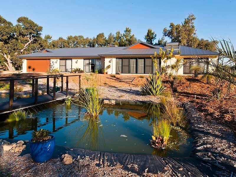 106 HANOVER WAY, West Pinjarra WA 6208