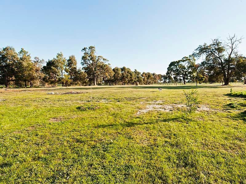 106 HANOVER WAY, West Pinjarra WA 6208
