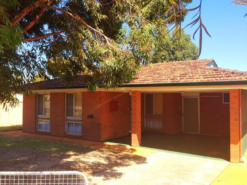 11 Sutton Street, Waroona WA 6215