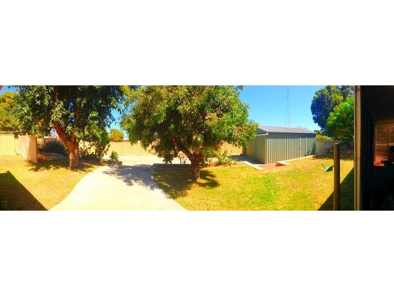 11 Sutton Street, Waroona WA 6215