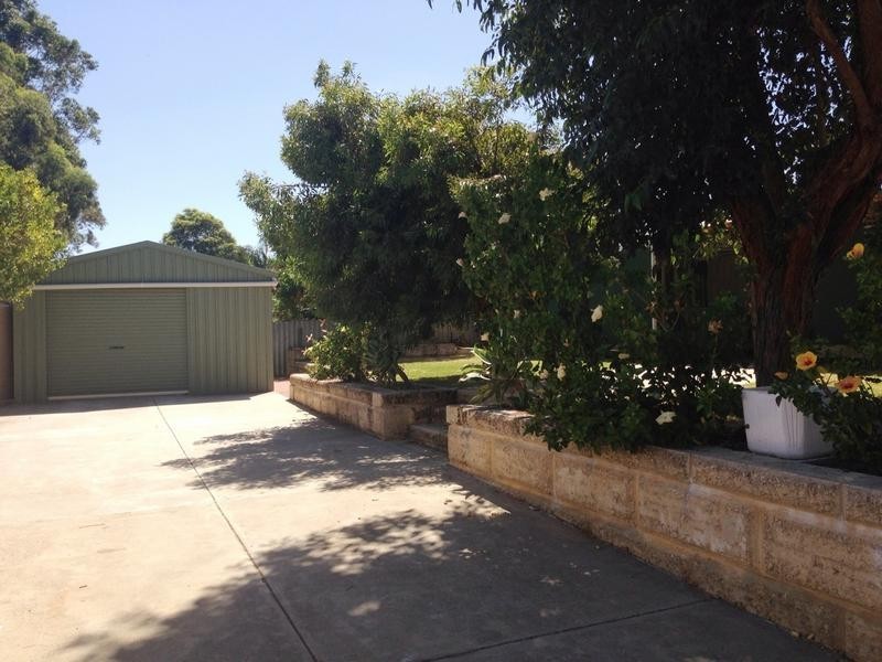 11 Sutton Street, Waroona WA 6215