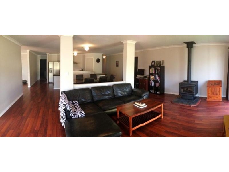 9 McKay Avenue, Waroona WA 6215