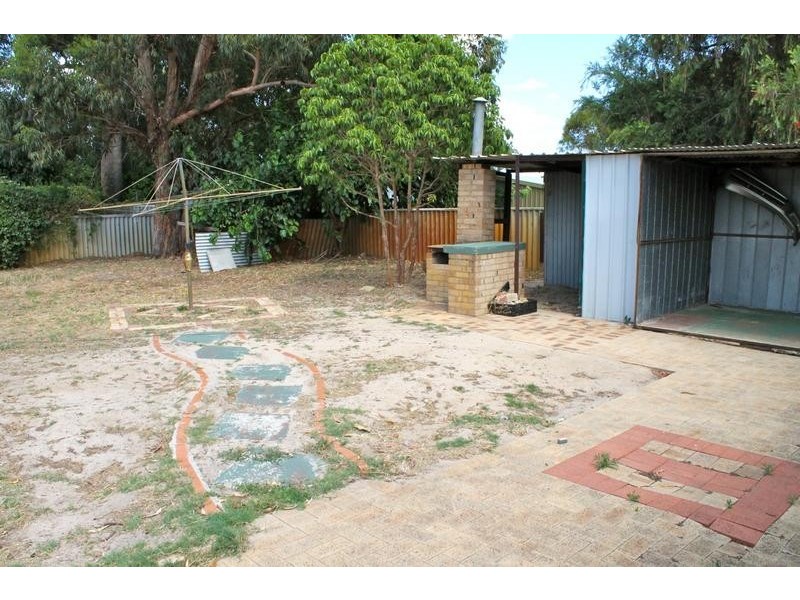 4 Leschenaultia Place, Pinjarra WA 6208