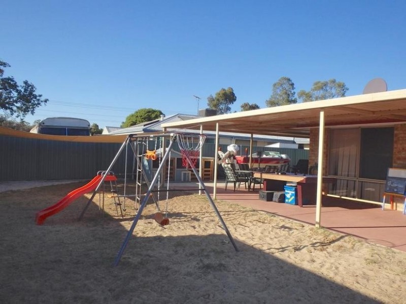 15 Warr Street, Pinjarra WA 6208