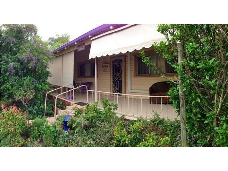 104 FOURACRE STREET, Waroona WA 6215