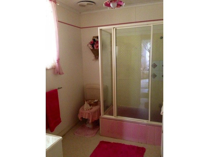 104 FOURACRE STREET, Waroona WA 6215