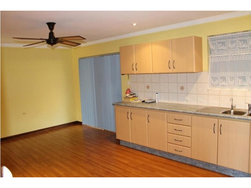 2 Peter Street, Pinjarra WA 6208