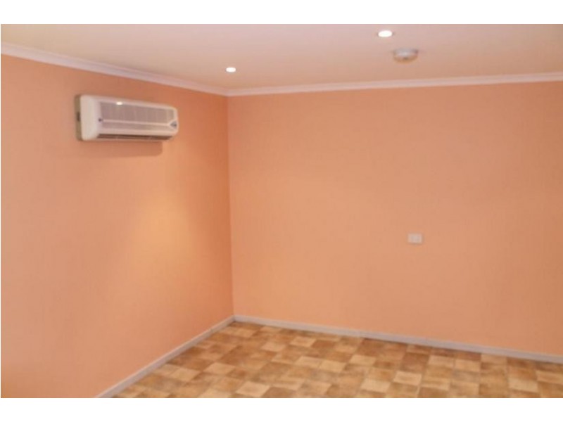 2 Peter Street, Pinjarra WA 6208