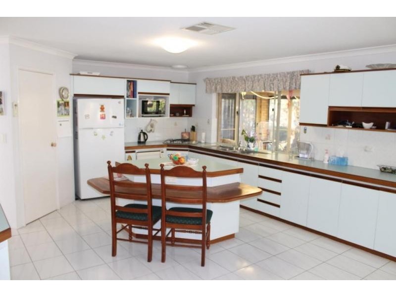 65 Delta Drive, South Yunderup WA 6208