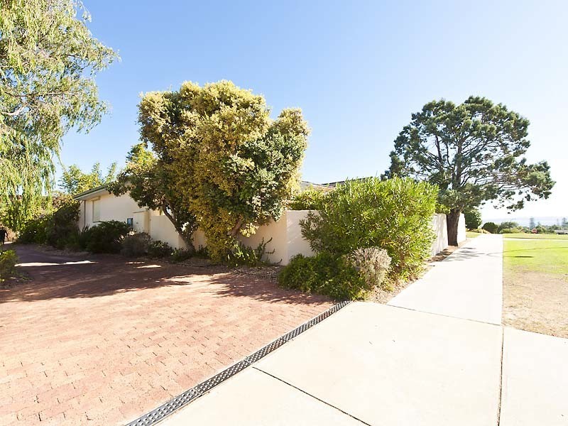 3/51 Eric Street, Como WA 6152