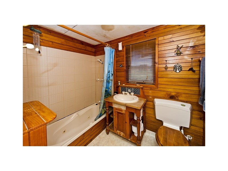 49 Old Williams Road, Dwellingup WA 6213