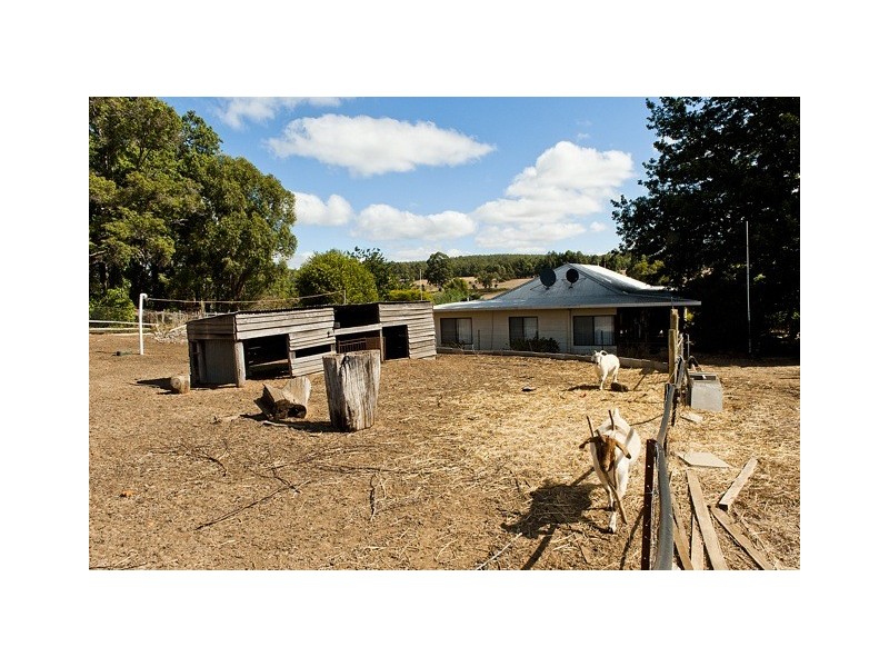 49 Old Williams Road, Dwellingup WA 6213