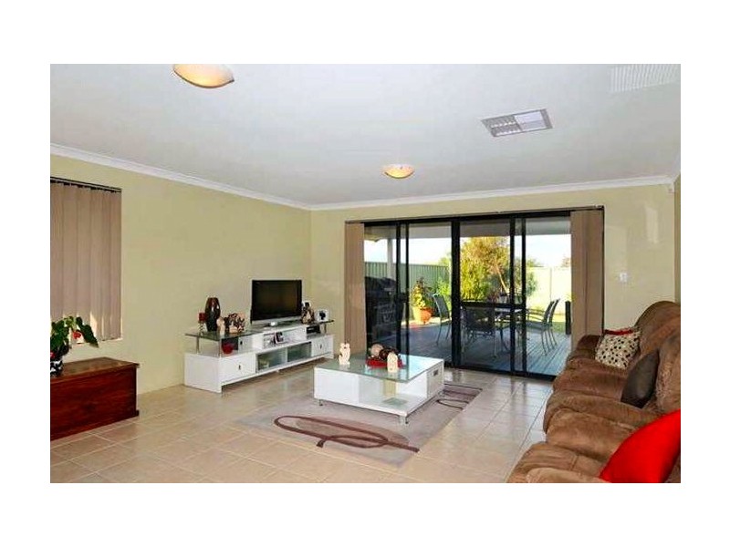 48 Bibbulmun Meander, Ravenswood WA 6208