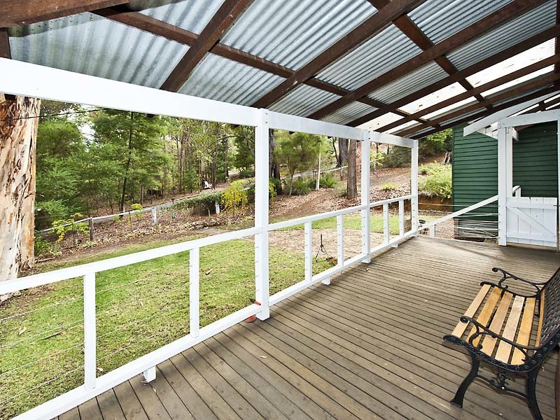 211 Holyoake Road, Dwellingup WA 6213