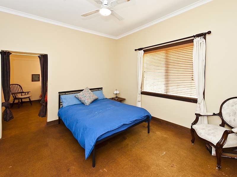 211 Holyoake Road, Dwellingup WA 6213