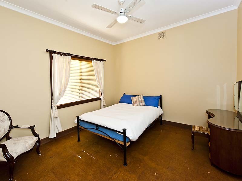 211 Holyoake Road, Dwellingup WA 6213