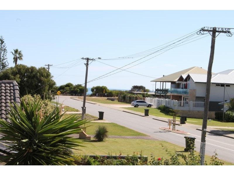 28 Clytie Road, Mandurah WA 6210