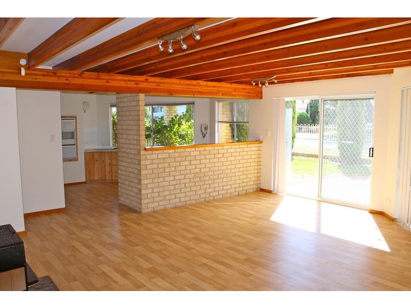 28 Clytie Road, Mandurah WA 6210