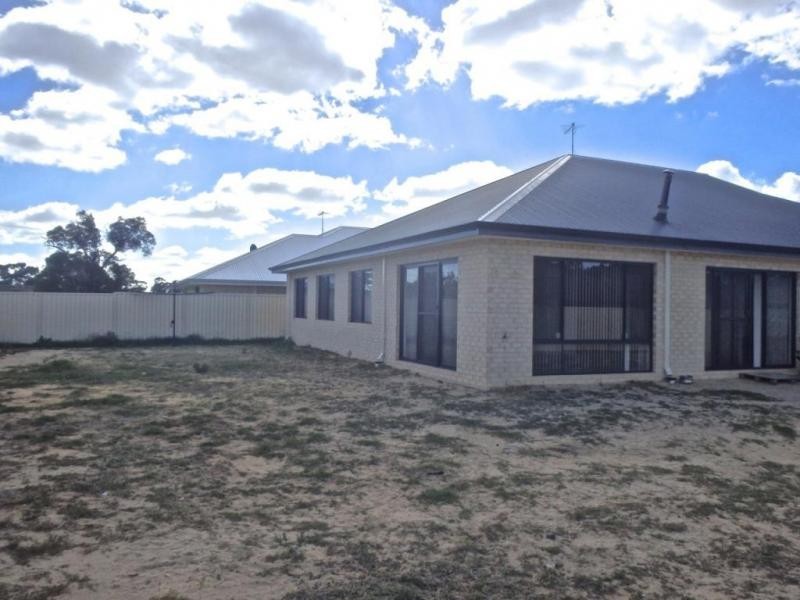 1 Chestnut Street, Pinjarra WA 6208