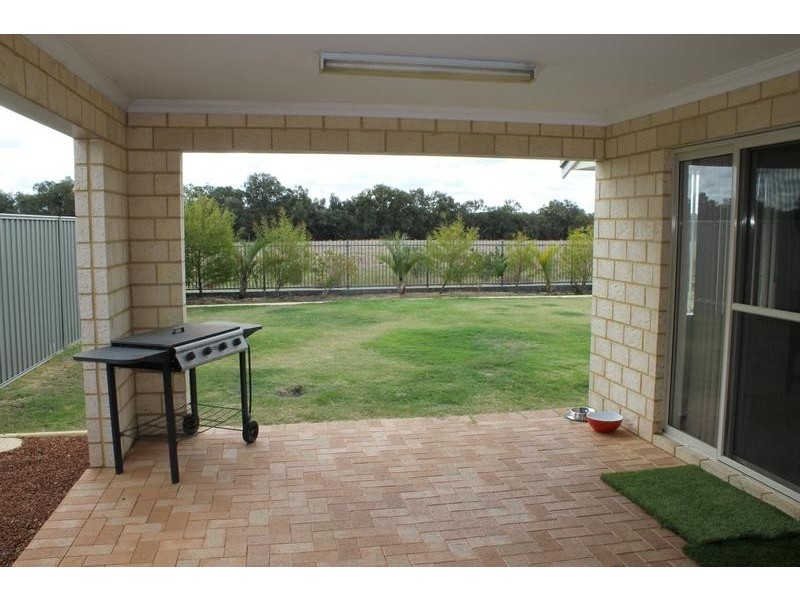 29 Purcell Gardens, South Yunderup WA 6208