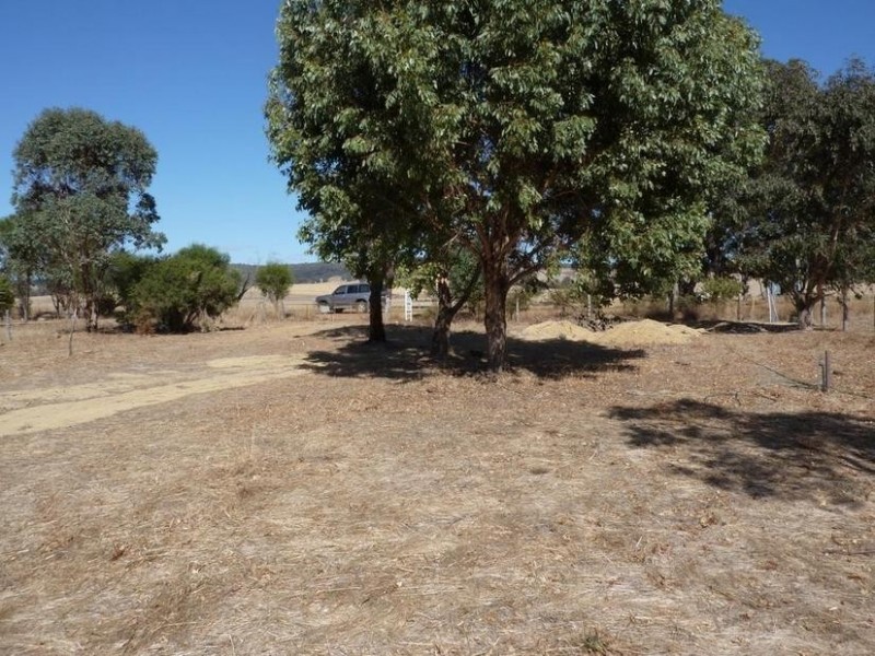 50 Pinjarra Williams Road, Quindanning WA 6391