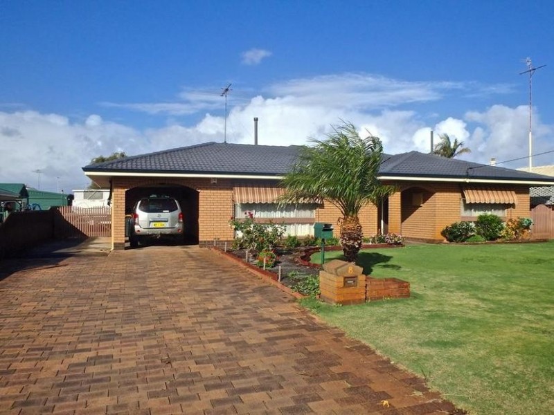 8 Cowen Street, Pinjarra WA 6208