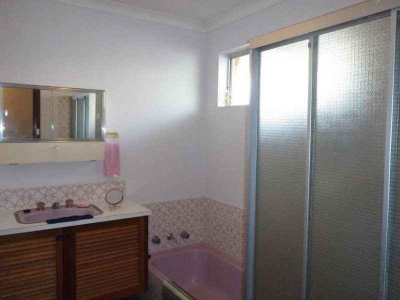 8 Cowen Street, Pinjarra WA 6208