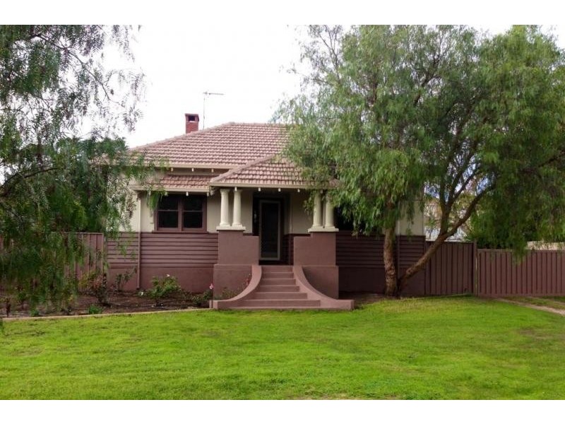 30 South West Highway, Waroona WA 6215