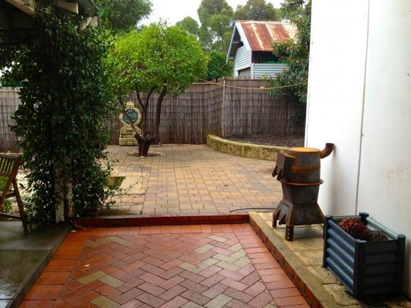 30 South West Highway, Waroona WA 6215