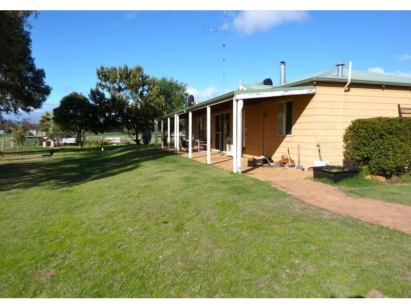 142 Twin Bridges Place, Boddington WA 6390