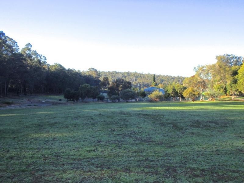 40 River Road, Dwellingup WA 6213