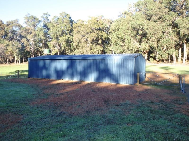 40 River Road, Dwellingup WA 6213