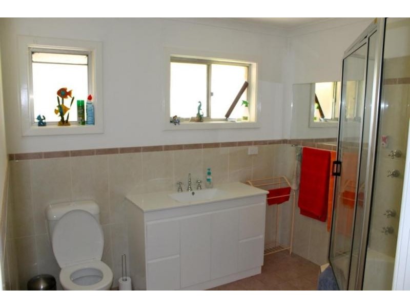 9 Dixon Avenue, Pinjarra WA 6208