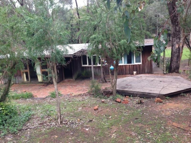 229 Batt Way, Dwellingup WA 6213