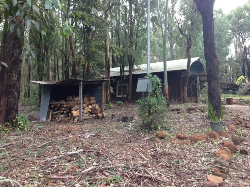 229 Batt Way, Dwellingup WA 6213