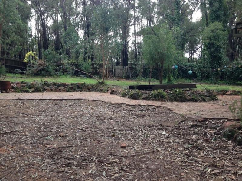 229 Batt Way, Dwellingup WA 6213