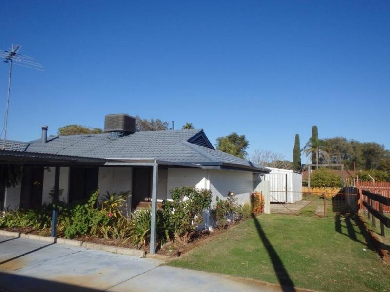 10 Kingia Place, Pinjarra WA 6208