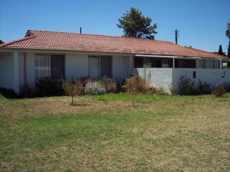 1 Jacksonia, Pinjarra WA 6208
