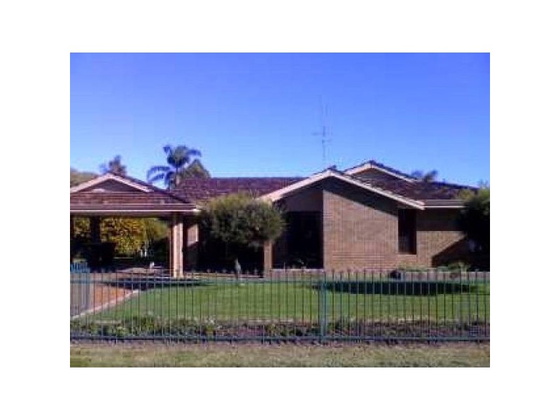 53 Bradford Street, Waroona WA 6215