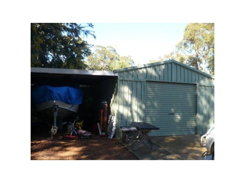 8 Knight Place, Waroona WA 6215